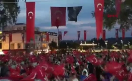 Manavgat’ta 30 Ağustos Zafer Bayramı Fener Alayı ve Şevval Sam Konseri